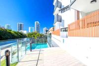 Modern Broadbeach Apartment City View - B&B Gold Coast