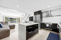 The Wharfside Oasis by the Waves - Chambres d'hôtes Gold Coast