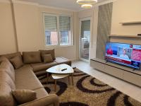 E&E Family Apartment, 5 min from Airport, city center - B&B Vorë