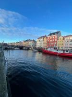 6 Prs Renovated Nyhavn Apt I Exclusive & Rare Find - Chambres d'hôtes Copenhague