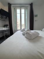 Studio central avec balcon- Plage - Tram - Aéroport - Chambres d’hôtes Nice