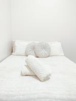 Whiteout Suite - B&B Tagaytay