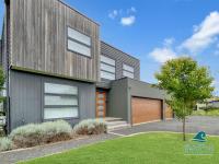 The Horizon on Clayley Luxury 5BR Oceanview Retreat) - Bed and Breakfast San Remo