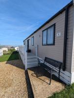 Stunning Caravan with uninterrupted panoramic coastal views at Swanage Coastal Park - Chambres d'hôtes Swanage