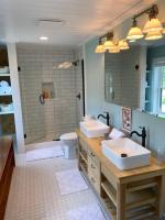 Duplex Farmhouse Rental Walk to Downtown - B&B Kennebunk