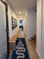 Capitol Hill Rooftop Hot Tub Close to Light Rail - Bed and Breakfast Seattle