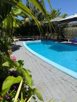 Cosy, private guest house with pool and private parking - Chambres d’hôtes Rockingham