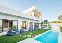 Villa Maracuya in Pecatu Bali - Spacious 3 Bedroom with Pool - Bed and Breakfast Padang