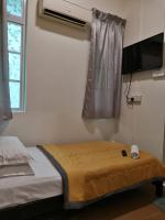 Single Room with Private Bathroom