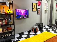 Shes Garage a retro studio in Bandra - B&B Bombay