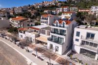 Wind Rose Maestral-beachfront - B&B Igrane