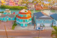 Channelfront Remodeled Pool Boatslips - B&B Port Isabel