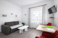 One-Bedroom Apartment with small Bathroom