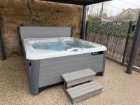 Maison Spa haut de gamme hotspring à 900 m du lac de Bouzey - B&B Chaumousey