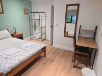 New 4 Bed House Sleeps up to 8 People - B&B Chepstow