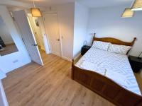 New 3 Bedroom Apartment Next to Station - B&B Chepstow