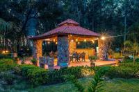 ELIVAAS Signature The Aravalli Reserve The Lotus Pet-friendly Villa with Pvt Pool, Jacuzzi and Pond - Bed and Breakfast Dhauj