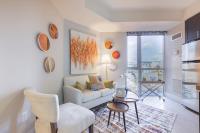 Modern Downtown Toronto Condo near CN Tower - B&B Toronto