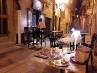 HISTORICAL CENTRE, Stylish, walk to Corato station, close to Trani - B&B Corato
