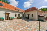 Monbuhim Four - B&B Veszprém