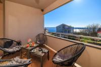 Ines with sea view - B&B Jadranovo