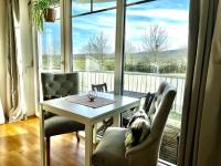 ERDEni-Appartment mit sonnigem Südbalkon zum Kurpark - Chambres d’hôtes Bad Rodach