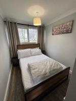 88, Two bed Chalet on Belle Aire Holiday Park - sleeps 5, pet friendly, bed linen and towels included plus onsite entertainment available - Chambres d'hôtes Great Yarmouth