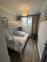 88, Two bed Chalet on Belle Aire Holiday Park - sleeps 5, pet friendly, bed linen and towels included plus onsite entertainment available - Chambres d'hôtes Great Yarmouth