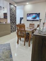 Quiet Apartment for 4, Pool View Balcony, 3 Min from Beach - B&B Hurgada