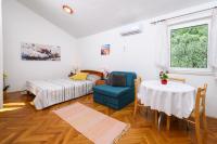 Studio mit Balkon