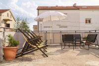Apartments with parking space Crikvenica - 25306 - B&B Cirquenizza