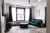Deluxe Studio