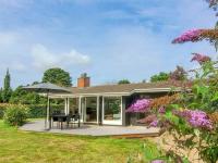 Summer House With Big Canoo Near Sminge Lake - B&B Silkeborg