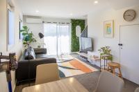Charming 2-Bedroom Apartment - 2 BR, 1 Bath - Chambres d'hôtes Christchurch