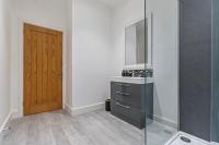 #129 Central Birmingham Stay Walk to Broad Street - Guest for 6 - 5 mins to National SEA LIFE Centre Birmingham - "Perfect for contractors and families - Free parking on the premises and street" - B&B Birmingham