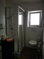 Casa Friedolin Privatzimmer mit eigenem Bad & Zugang zu Küche und Wohnzimmer - Chambres d'hôtes Friedrichshafen