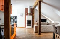 Old Town Loft with Fireplace - Sleeps 4 - B&B Riga
