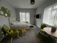 Rochester - Modern Flats Near Castle, Strood - Medway 1 or 2 Bedroom - Chambres d’hôtes Wainscott