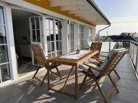 Esmeralda Penthouse - 3Schlafzimmer - 30m2 Terrasse Panorama- Fernblick & Alpenblick - B&B Ebersbach-Musbach