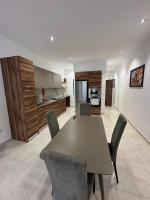 Bright 1 bedroom Apartment in Noah Apartments in Gzira - Chambres d'hôtes Gzira