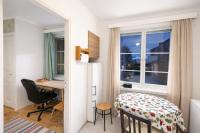 Bright Vallila Apartment with King Bed for Families - Chambres d'hôtes Helsinki