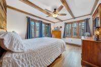 Lakeside Lodge - Lakefront home with private dock & hot tub - Ferienwohnung Moneta