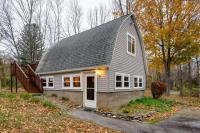 Chalet Cabin 7-Acres Pond! - B&B Andover