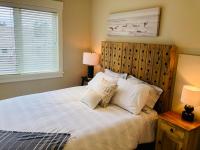 Qualicum Landing Seaside Vill - Chambres d'hôtes Qualicum Beach