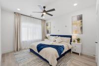 Modern 3BR Home w/ Rooftop • 5 min to Downtown - B&B Dallas