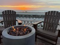 Oceanfront LUXURY Christian Home 2 King Suites 55 ft Beachfront Patio - B&B San Diego