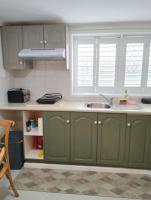 Guest suite-2 beds,private entry, bathroom & laundry - Chambres d’hôtes Wollongong