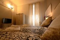 Triple Room with Private External Bathroom