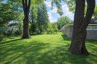 Family Retreat Near MSP & MOA - Yard, Game Room - Ferienwohnung Minneapolis