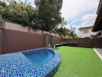 Taman Pelangi JB City Fun Home KTV Swimming Pool BBQ - Chambres d'hôtes Johor Bahru